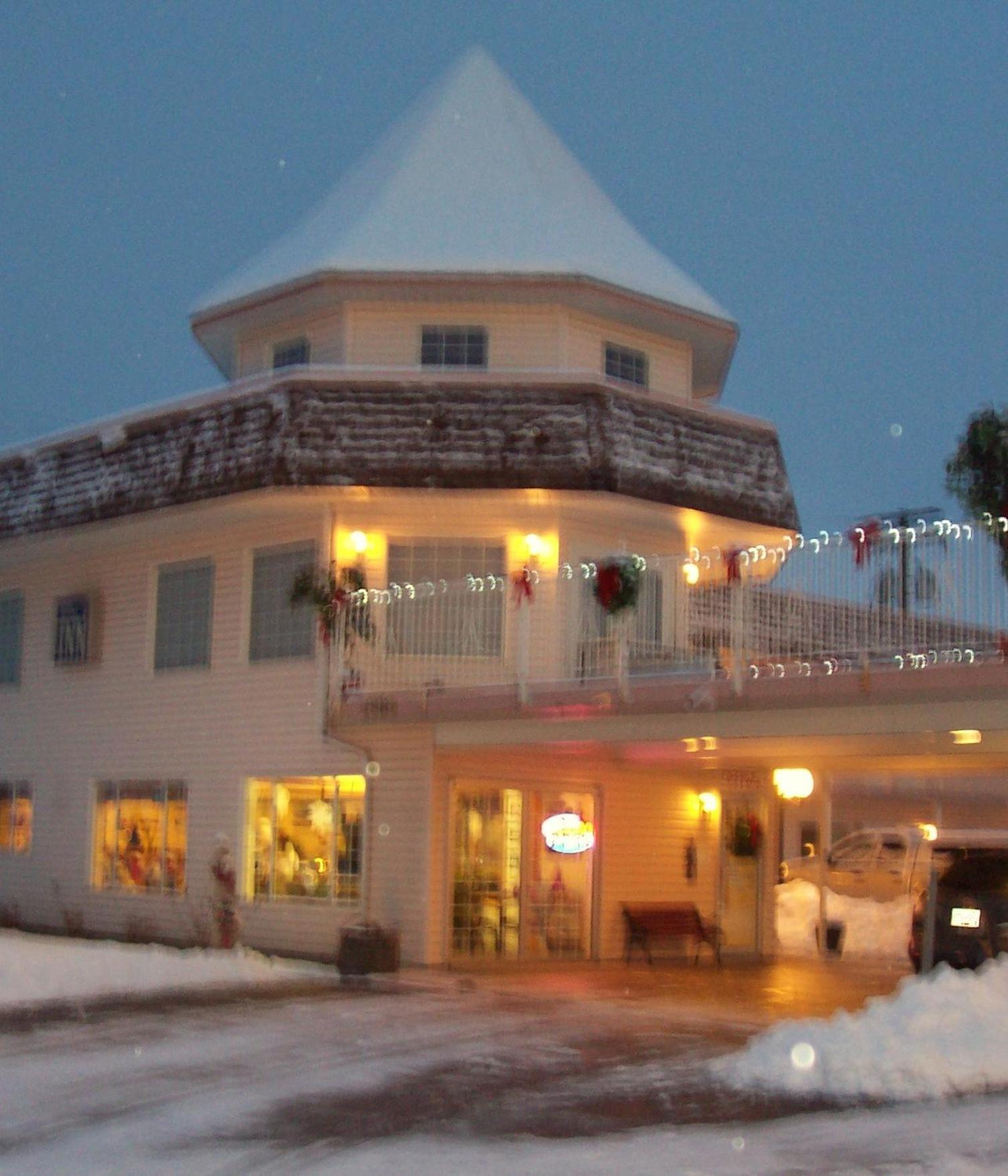 Model A Inn Кранбрук Екстериор снимка